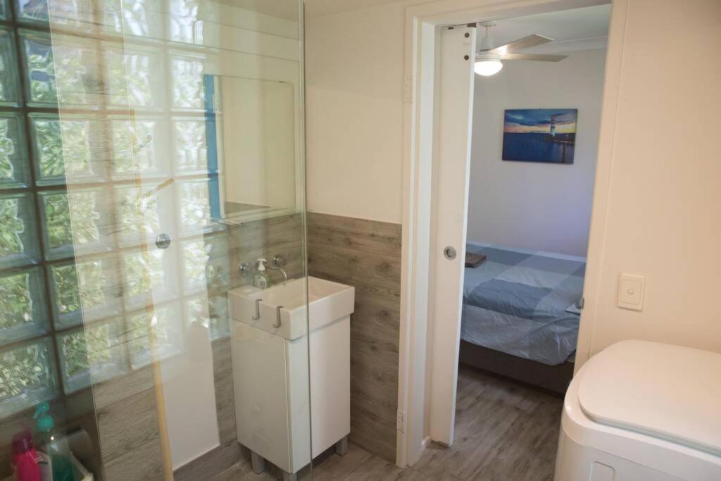 Surfers Paradise Self Contained 1 Bed Unit Гоулд Коуст Екстериор снимка