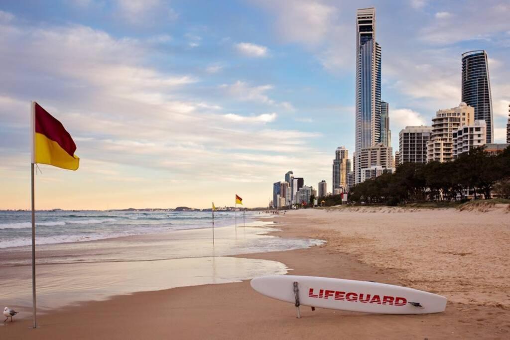 Surfers Paradise Self Contained 1 Bed Unit Гоулд Коуст Екстериор снимка