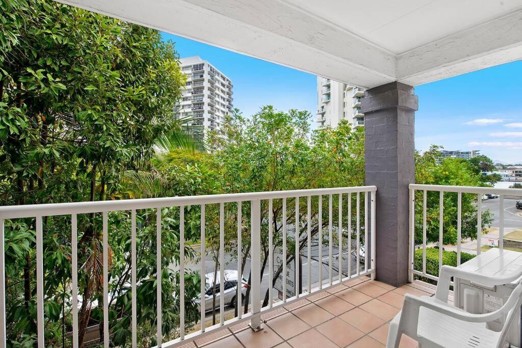 Surfers Paradise Self Contained 1 Bed Unit Гоулд Коуст Екстериор снимка