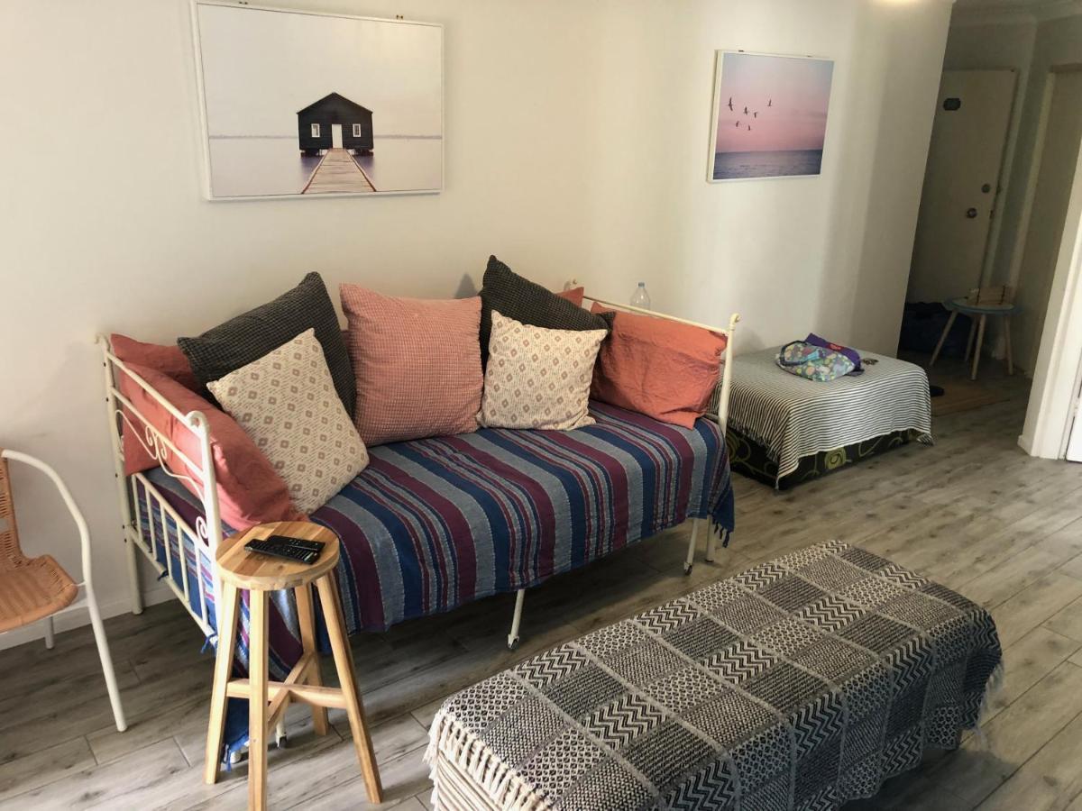 Surfers Paradise Self Contained 1 Bed Unit Гоулд Коуст Екстериор снимка